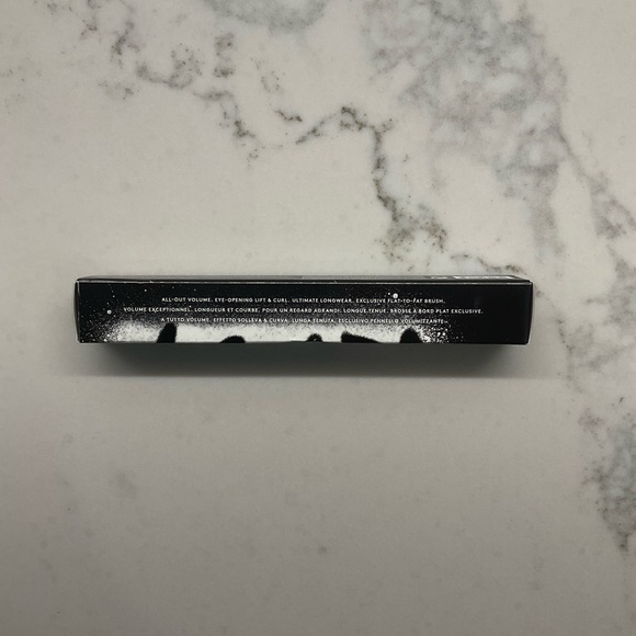 FENTY BEAUTY Full Frontal Volume Lift & Curl Mascara FULL SIZE - Picture 4 of 5